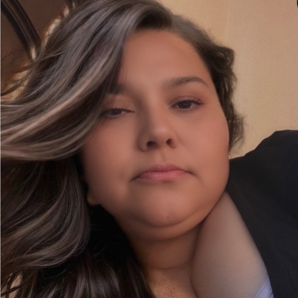 Meet your Posher, Ruth - Picture 1 of 1